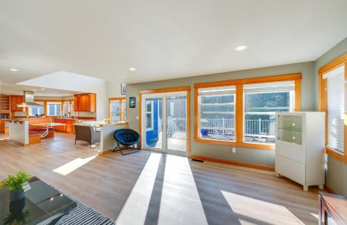 Big Lake House | Stunning Mount Vernon Home with Big Lake Views!
