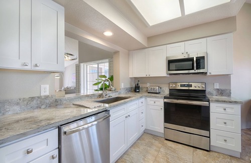 Palm Desert Condo | Stunning Mountain & Golf Views
