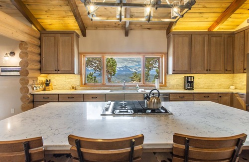 Loghill Village House | Stunning Mountain Home with Spectacular Views - Access to Trails