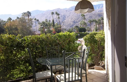 Palm Springs Condo | Stunning mountain view in Deep Well area just south of downtown 1 bedroom condo