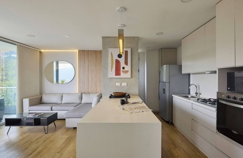 El Tesoro Apartment | - ¡ Stunning Mountain Views in El Poblado ! -