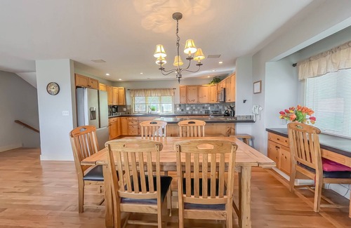 McHenry House | Stunning Mountaintop Home with Hot Tub and Lake Views