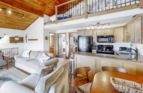 Jackson Condo | Stunning Mt Washington Views
