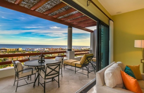Downtown San Jose del Cabo Condo | Stunning Penthouse with Private Jacuzzi and Awesome Ocean Views