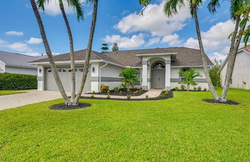 Crown Pointe House | Stunning Naples Home with Pool, Patio, Water Views