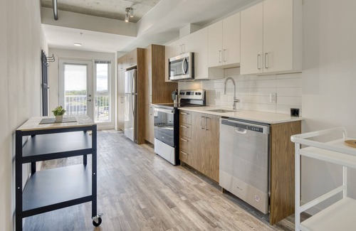 Cartierville Apartment | Stunning new condo