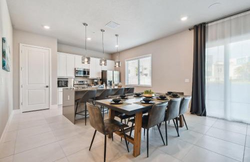 Reunion Apartment | Stunning New Condo Close to Disney World