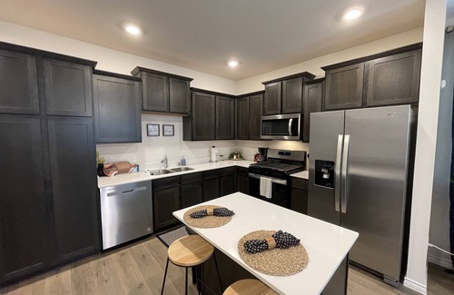 Mesquite House | Stunning new home that has it all! Great Location!