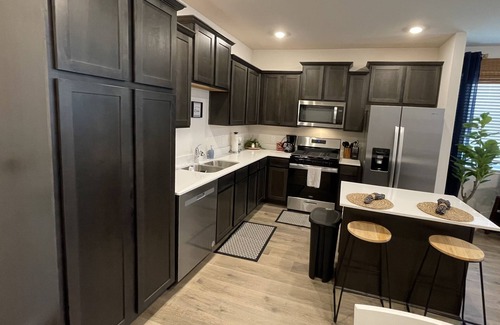 Mesquite House | Stunning new home that has it all! Great Location!