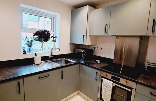 Seacroft House | Stunning New Modern Home in Seacroft