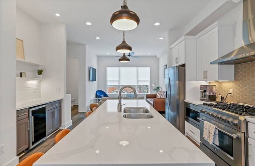 Hurwood Heights House | Stunning New Townhouse near Berry Hill, 8th Av & 12 South