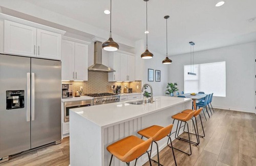 Hurwood Heights House | Stunning New Townhouse near Berry Hill, 8th Av & 12 South