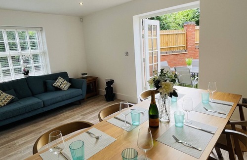 Warwick House | Stunning New Townhouse in Heart of Warwick