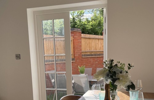 Warwick House | Stunning New Townhouse in Heart of Warwick