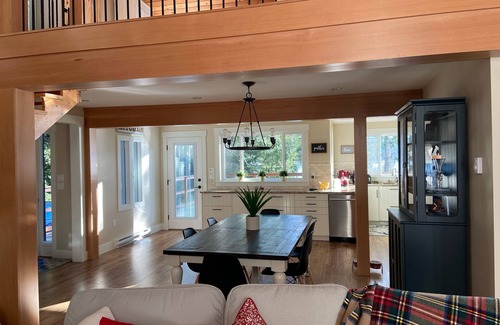 Sproat Lake House | Stunning Newly Renovated Piece of Heaven
