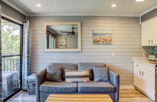 Hilton Head Island Condo | Stunning Newly Renovated Condo w/Ocean View & Shared Pool - Close to the Beach