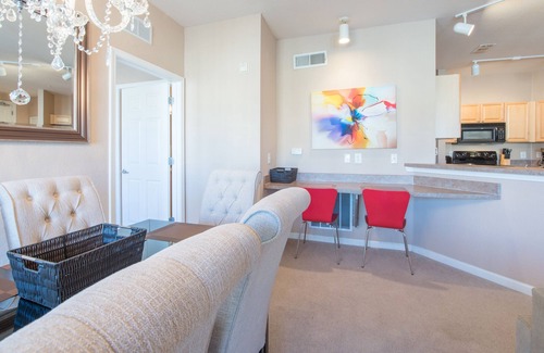 Loughman Condo | Stunning, Newly Renovated Condo, Near Disney and Universal