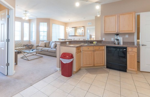 Loughman Condo | Stunning, Newly Renovated Condo, Near Disney and Universal