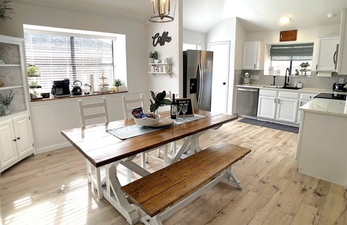 Allen House | Stunning Newly Renovated Family Friendly Home w/Hot Tub, Fire Pit + Game Room