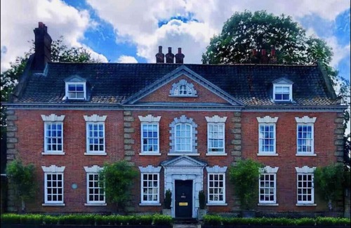 Swaffham House | Stunning Oakleigh House for special gatherings