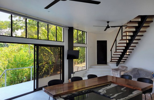 Hatillo Villa | Stunning Ocean Views! 5 Minutes to Dominical. Private Pool and Sun Deck. Wow!