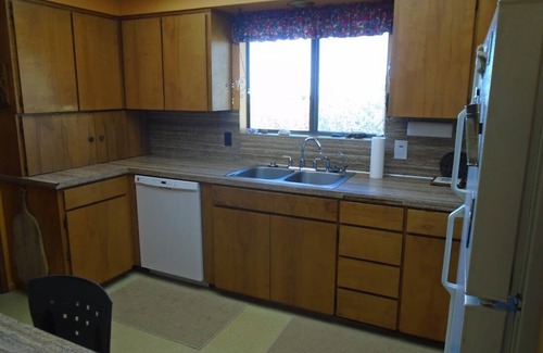 Smith River House | Stunning Ocean & Mountain Views, Quiet Family Home,Beach Access