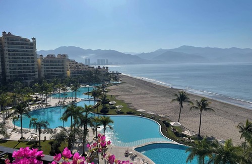 Marina Vallarta Condo | Stunning ocean & pool view 3 bed., 3 bath condo in beautiful Marina Vallarta.nn
