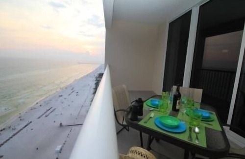 Long Beach Condo | STUNNING OCEANFRONT! ~ FREE BEACH CHAIRS! ~ SPECTACULAR VIEW!