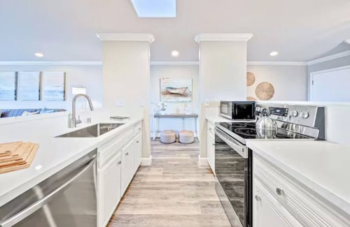 Ocean Park Apartment | Stunning Ocean Views Luxurious High-Floor Retreat