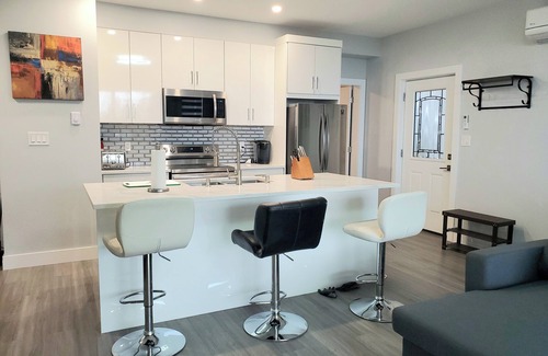 Colwood Apartment | Stunning Ocean View 1 BDR Private Entry Suite, 5 min. to the Beach