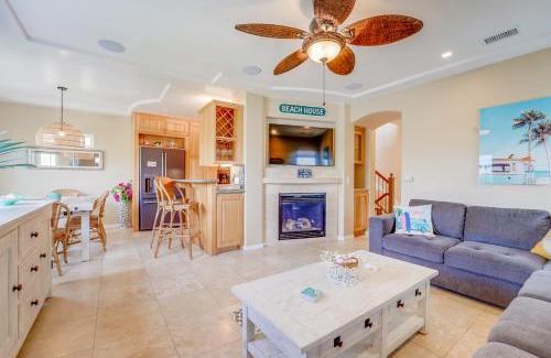 South Mission Beach House | Stunning Ocean View Home w Rooftop Terrace, Firepit, Fast Wifi, AC & Parking!
