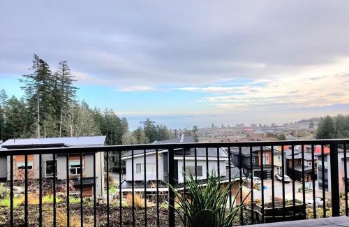 Colwood Apartment | Stunning Ocean View Modern 1 BDR Private Entry Suite, 5 min to the Beach