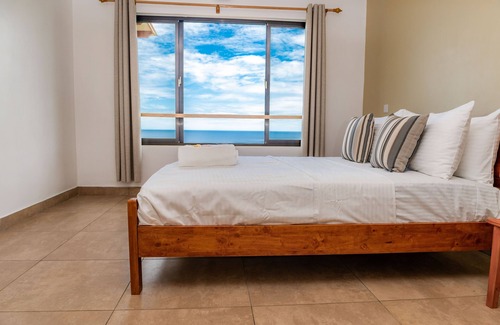 Mahe Island House | Stunning ocean views