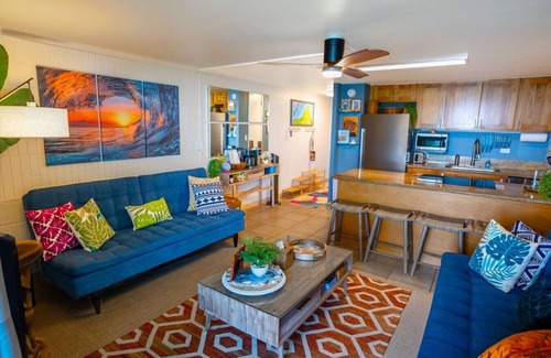 Punaluu Apartment | Stunning Ocean View* Walk to Beach in One Minute*