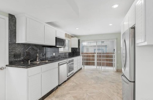 Imperial Beach House | Stunning Oceanfront luxury Townhome