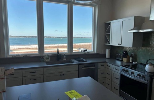 Eastport House | Stunning oceanfront home with sweeping views of the water! 3 bedrooms with views