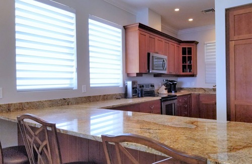 George Town Condo | Stunning Oceanfront View/Spacious Condo-beside FIN, near Beach & Town