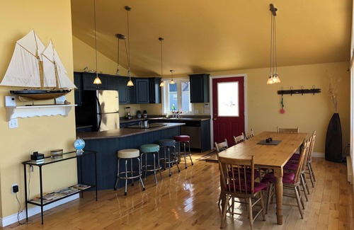 Malpeque House | Stunning Oceanfront PEI Cottage