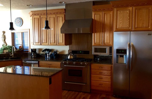 Lincoln City House | Stunning Oceanfront Vacation Home: Unforgettable Views and Exceptional Comfort!