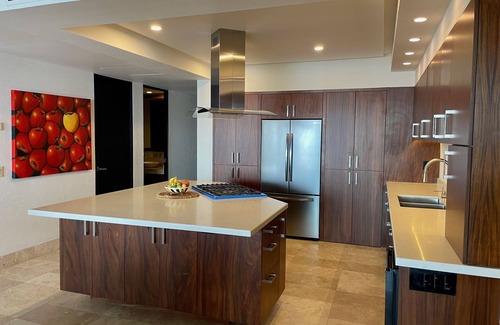 Emiliano Zapata Condo | STUNNING OCEANSIDE PROPERTY3200sqft 3Bed/3Bath (6ppl K/K/Q) w 100M Infinity Pool