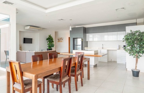 Puntarenas Condo | Stunning Oceanview Penthouse with fitness room and full kitchen