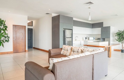 Puntarenas Condo | Stunning Oceanview Penthouse with fitness room and full kitchen