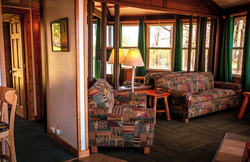 Puposky Cabin | Stunning Octagon Cabin Getaway