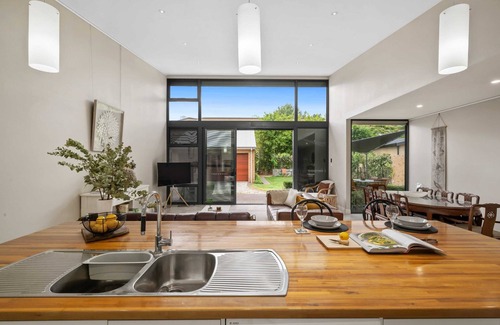 Orange House | Stunning on Summer - Heart of Orange