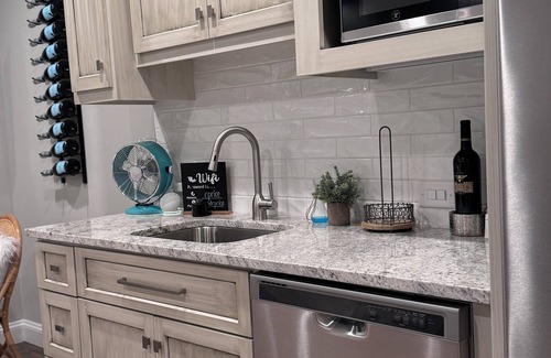 Myers Park Apartment | Stunning one-bedroom apartment located in the Myers Park neighborhood.