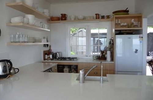 Onetangi House | Stunning Onetangi Waiheke Beach House