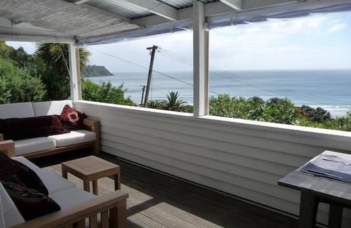 Onetangi House | Stunning Onetangi Waiheke Beach House