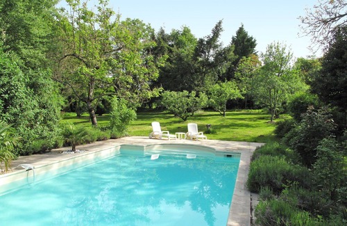 Saint-Sulpice-les-Feuilles House | Stunning private villa for 9 people with private pool, WIFI, hot tub, TV, patio and pets allowed