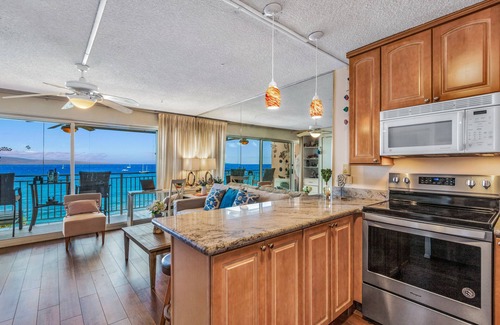 Historic Lahaina Front Street Condo | Stunning Panoramic Ocean & Sunset Views with A/C, Walk to Beach & Restaurants