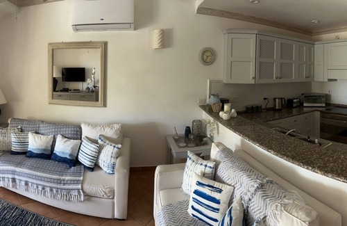 Mount Standfast Apartment | Stunning Penthouse with sea views, exclusive estate with Beach Club Membership
